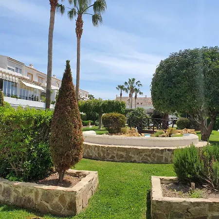 Charming Sunny Row House * Alicante