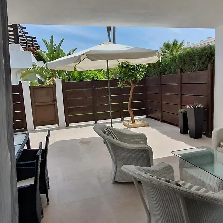 Charming Sunny Row House منتزه العطل *